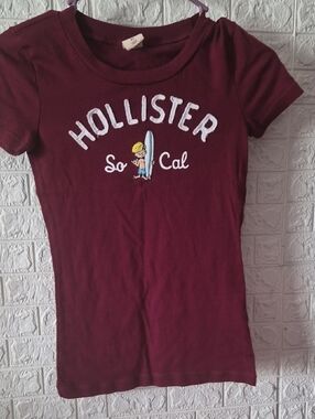 Hollister Girls' Burgundy 'So Cal' Graphic Tee